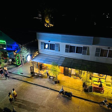 Zj Hometel Coron Bagian luar foto